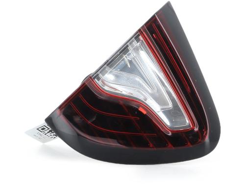 left-tailgate-light-renault-captur-i-j5_-h5_-2013-34458140 main image
