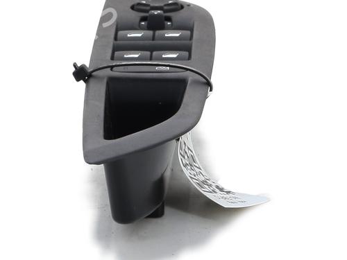 Left front window switch PEUGEOT 208 II (UB_, UP_, UW_, UJ_) 1.5 BlueHDI 100 | BP29296523I27 