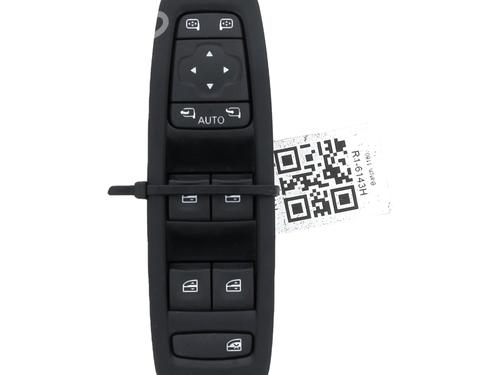Used Left front window switch RENAULT MEGANE IV Hatchback (B9A/M/N_) 1.6 dCi 130 (B9A4) (130 hp) 31079270