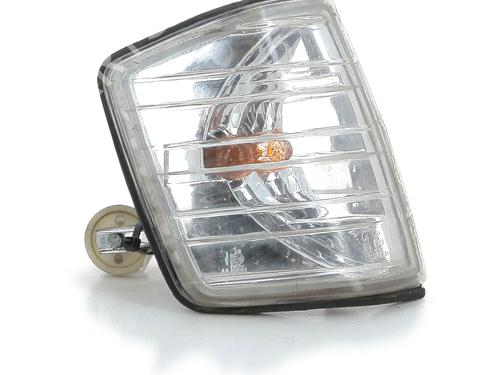 Used Right front indicator MERCEDES-BENZ 190 (W201) D 2.0 (201.122) (75 hp) 28615981