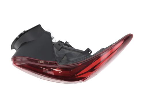 right-taillight-dacia-sandero-iii-2021-39524155 main image