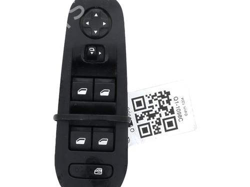 Used Left front window switch PEUGEOT 308 II (LB_, LP_, LW_, LH_, L3_) 1.2 THP 130 (131 hp) 32077266