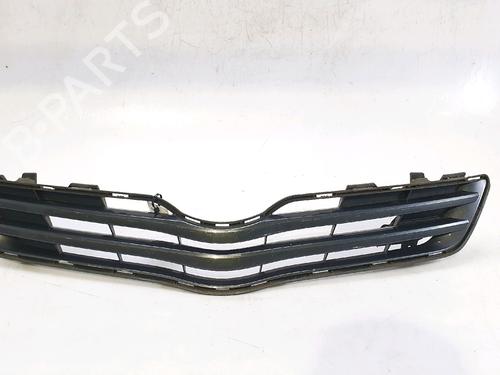 Used Grille TOYOTA VERSO (_R2_) 2.0 D-4D (AUR20_, AUR20R) (126 hp) 29741158