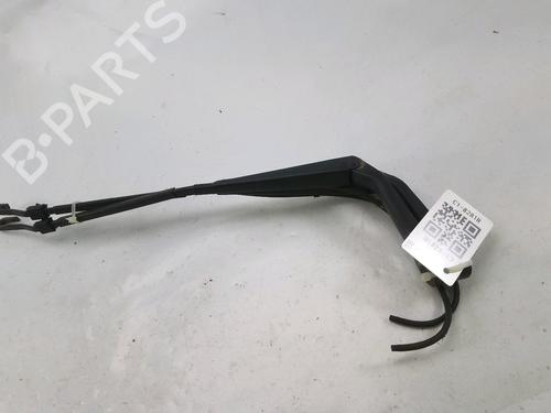 Used Front windshield wiper arm VW LT 28-46 II Van (2DA, 2DD, 2DH) 2.5 TDI (102 hp) 27900599
