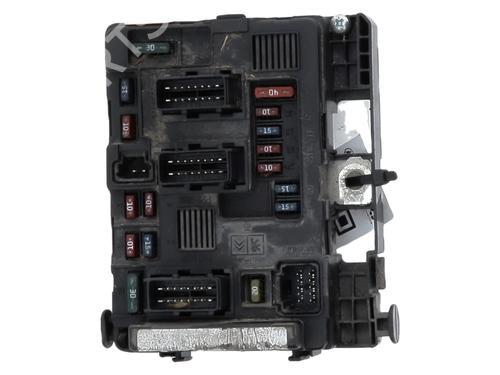 Fuse box PEUGEOT 807 (EB_) 2.2 HDi | BP30189937E1