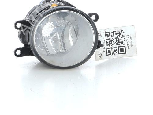 Used Right front fog light TOYOTA VERSO (_R2_) 1.6 (ZGR20_, ZGR20R) (132 hp) 31662499
