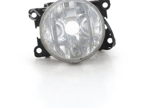 right-front-fog-light-citroen-c4-cactus-2014-39194702 main image