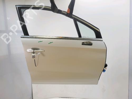 Used Right front door Right front door 38717201 38717201