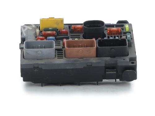 Scatola fusibili CITROËN C5 III Break (RW_) 2.0 HDi 165 (163 hp) 33166028