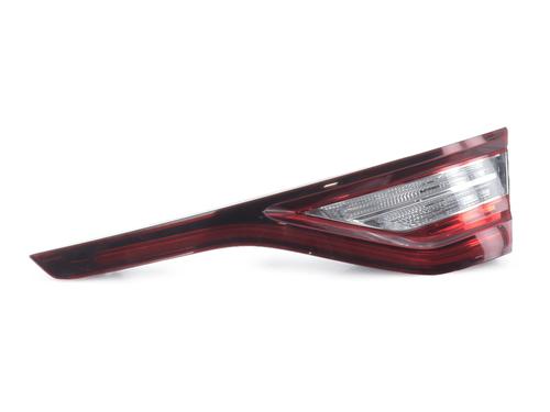 right-tailgate-light-renault-megane-iv-hatchback-b9amn_-2015-40034205 main image