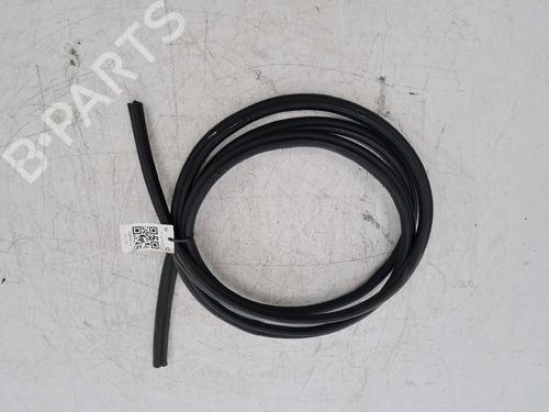 Used Rubber door seal Rubber door seal ALFA ROMEO ALFETTA GT (116_) 2.0 (11636, 11610) (131 hp) 36513538 36513538