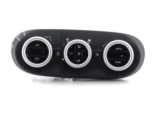 Used Climate control FIAT 500X (334_) 1.6 D Multijet (334AXA1B, 334AXA11) (120 hp) 31349310