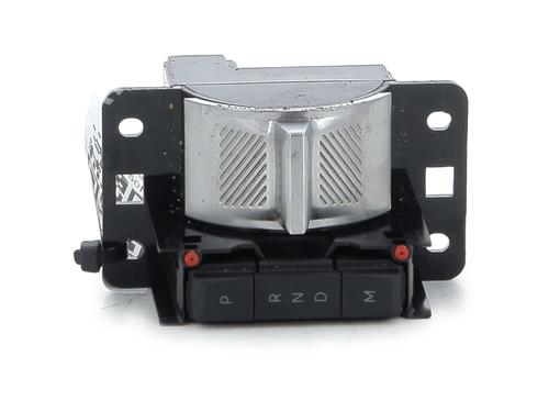 Used Gear lever Gear lever PEUGEOT 308 III (FB_, FH_, FP_, F3_, FM_) PureTech 130 (FPHNSL, FPHNST) (131 hp) 33972692 33972692