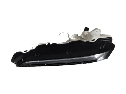 Used Right daytime light Right daytime light PEUGEOT 2008 II (UD_, US_, UY_, UJ_, UR_, UC_) 1.2 PureTech 130 (USHNS, URHNS) (130 hp) 40521219 40521219