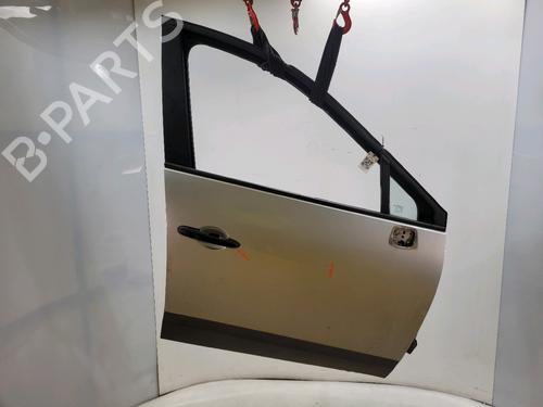 Used Right front door RENAULT SCÉNIC III (JZ0/1_) 1.5 dCi (86 hp) 31867225