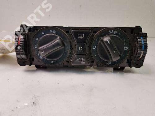 Used Climate control Climate control MERCEDES-BENZ E-CLASS T-Model (S210) E 220 T CDI (210.206) (143 hp) 10743261 10743261
