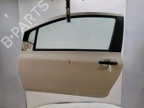 Used Left front door TOYOTA YARIS (_P9_) 1.0 VVT-i (KSP90_, KSP90R) (69 hp) 30957927