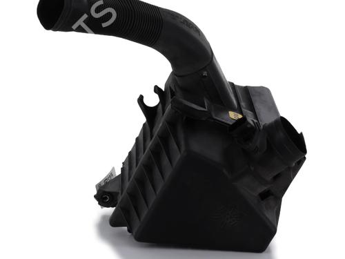 Used Air filter box Air filter box SEAT CORDOBA (6L2) 1.9 TDI (100 hp) 32433824 32433824