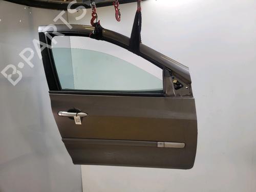 Used Right front door RENAULT CLIO III (BR0/1, CR0/1) 1.5 dCi (88 hp) 30799562