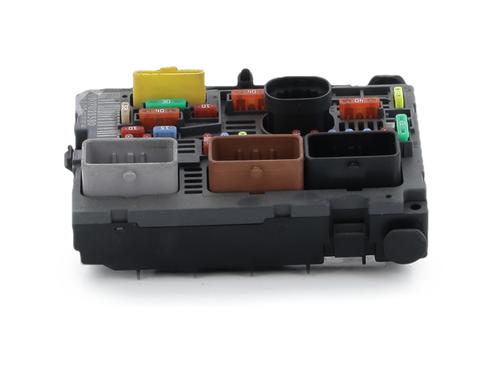 fuse-box-peugeot-5008-0u_-0e_-2009-2010-2011-2012-2013-2014-2015-2016-2017-36961764 main image