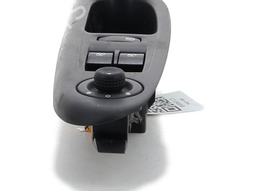 Left front window switch RENAULT CLIO II (BB_, CB_)  | BP26228079I27 