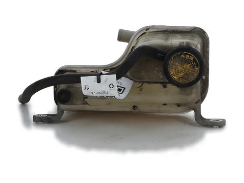Used Expansion tank TOYOTA YARIS (_P1_) 1.4 D-4D (NLP10_, NLP10R) (75 hp) 30334158