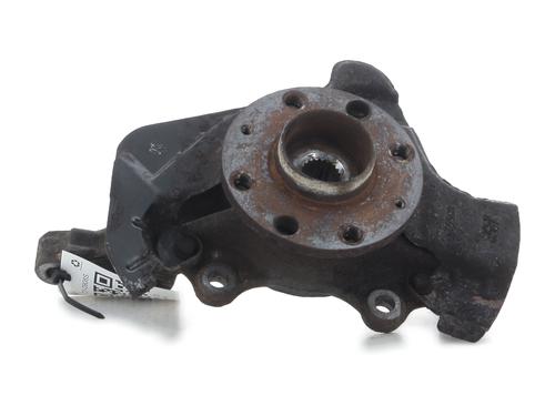 Venstre Styrespindel lagerhus OPEL CORSA D (S07) 1.2 (L08, L68) (80 hp) 31303496