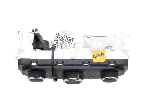 Climate control RENAULT CLIO IV (BH_) 1.5 dCi 90 | BP23972859I5 