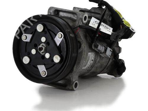 Used AC compressor RENAULT MEGANE IV Hatchback (B9A/M/N_) [2015-2025]  27308261