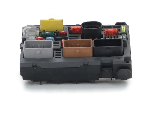 Used Fuse box PEUGEOT 308 I (4A_, 4C_) 1.6 HDi (92 hp) 30523518
