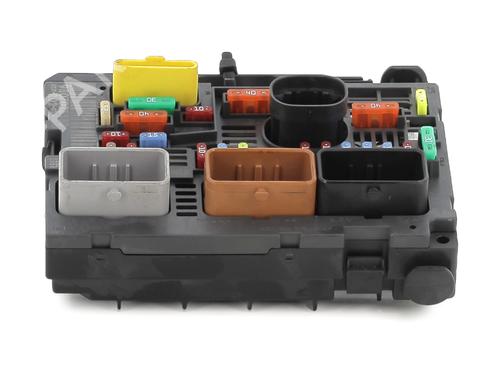 Used Fuse box PEUGEOT 407 SW (6E_, 6D_) 2.0 HDi 135 (136 hp) 27911919