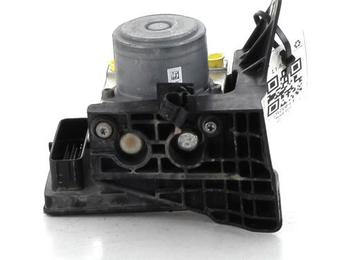 Used ABS pump FIAT 500X (334_) 1.6 D Multijet (334AXA1B, 334AXA11) (120 hp) 31304419