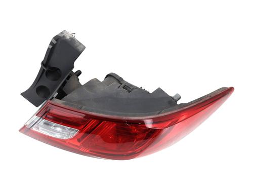 right-taillight-renault-clio-iv-bh_-2012-2013-2014-2015-2016-2017-2018-2019-2020-2021-33190162 main image