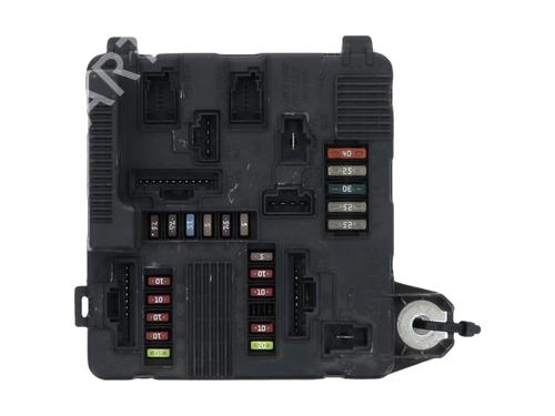 Fuse box RENAULT MEGANE II (BM0/1_, CM0/1_) 1.9 dCi (BM0G, CM0G) | BP30190160E1