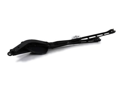 Used Front windshield wiper arm MERCEDES-BENZ C-CLASS (W203) C 200 CDI (203.007) (122 hp) 30054310