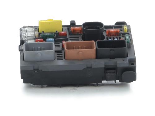 Fuse box PEUGEOT 308 SW I (4E_, 4H_) 1.6 HDi | BP30925048E1