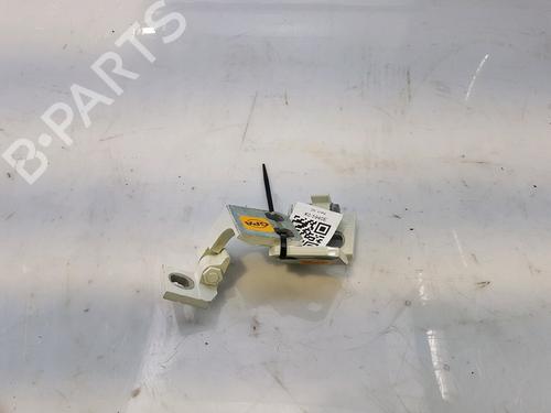 Used Hinge/Door check strap FIAT 500X (334_) 1.0 (334.AXN1B) (120 hp) 27901037