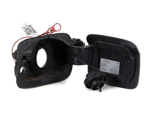 Used Fuel flap AUDI Q3 (8UB, 8UG) 2.0 TDI quattro (150 hp) 30918355