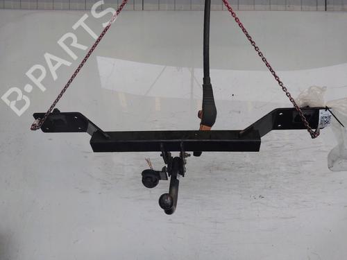 Używane Hak holowniczy / Mechanizm MERCEDES-BENZ A-CLASS (W176) A 180 (176.042) (122 hp) 30868991