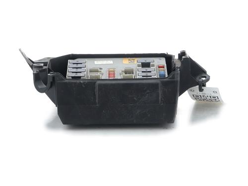 Used Fuse box RENAULT CLIO III (BR0/1, CR0/1) 1.5 dCi (BR17, CR17) (86 hp) 33165879