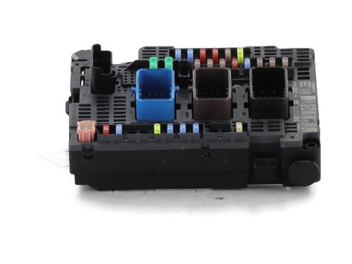 Used Fuse box PEUGEOT 308 II (LB_, LP_, LW_, LH_, L3_) 1.6 GTi (L35GNH) (272 hp) 32278577