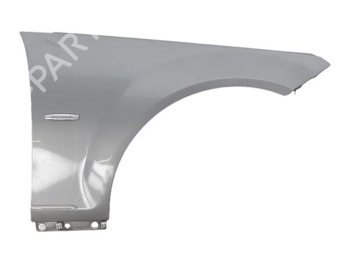 Parafango anteriore destro Parafango anteriore destro MERCEDES-BENZ C-CLASS (W204) C 350 (204.056) (272 hp) 37281373 37281373