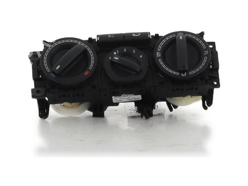 Comando chauffage Comando chauffage VW TRANSPORTER T5 Bus (7HB, 7HJ, 7EB, 7EJ) 1.9 TDI (102 hp) 34111835 34111835