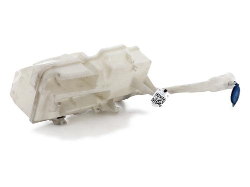 Used Windscreen washer tank Windscreen washer tank VOLVO XC60 I SUV (156) D5 AWD (205 hp) 35748748 35748748