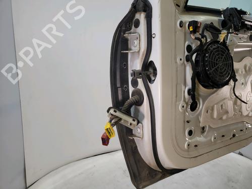 Right front door PEUGEOT 308 II (LB_, LP_, LW_, LH_, L3_) 1.6 HDi / BlueHDi 115 | BP29874910C3