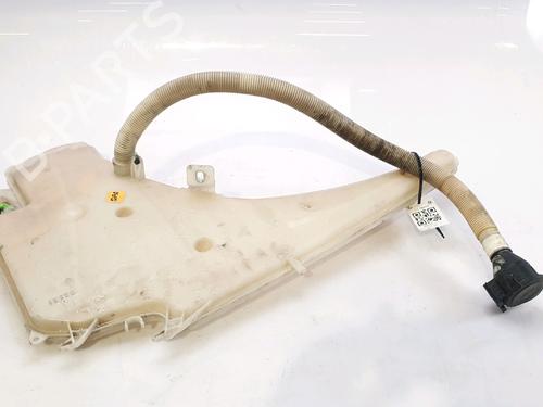 Used Windscreen washer tank BMW 3 (E90) 320 i (150 hp) 28486357