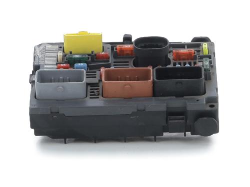 Used Fuse box PEUGEOT PARTNER MPV (5_, G_) 1.6 HDi 90 (90 hp) 30869072