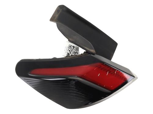 Used Left taillight PEUGEOT 3008 II SUV (MC_, MR_, MJ_, M4_) 1.5 BlueHDi 130 (131 hp) 29602814