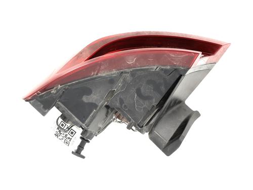 Feu arrière droit RENAULT MEGANE IV Hatchback (B9A/M/N_) 1.5 Blue dCi 115 (B9A6) (116 hp) 32378113