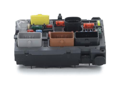 Used Fuse box Fuse box PEUGEOT PARTNER Box Body/MPV (5_, G_) [1996-2026] 33033679 33033679